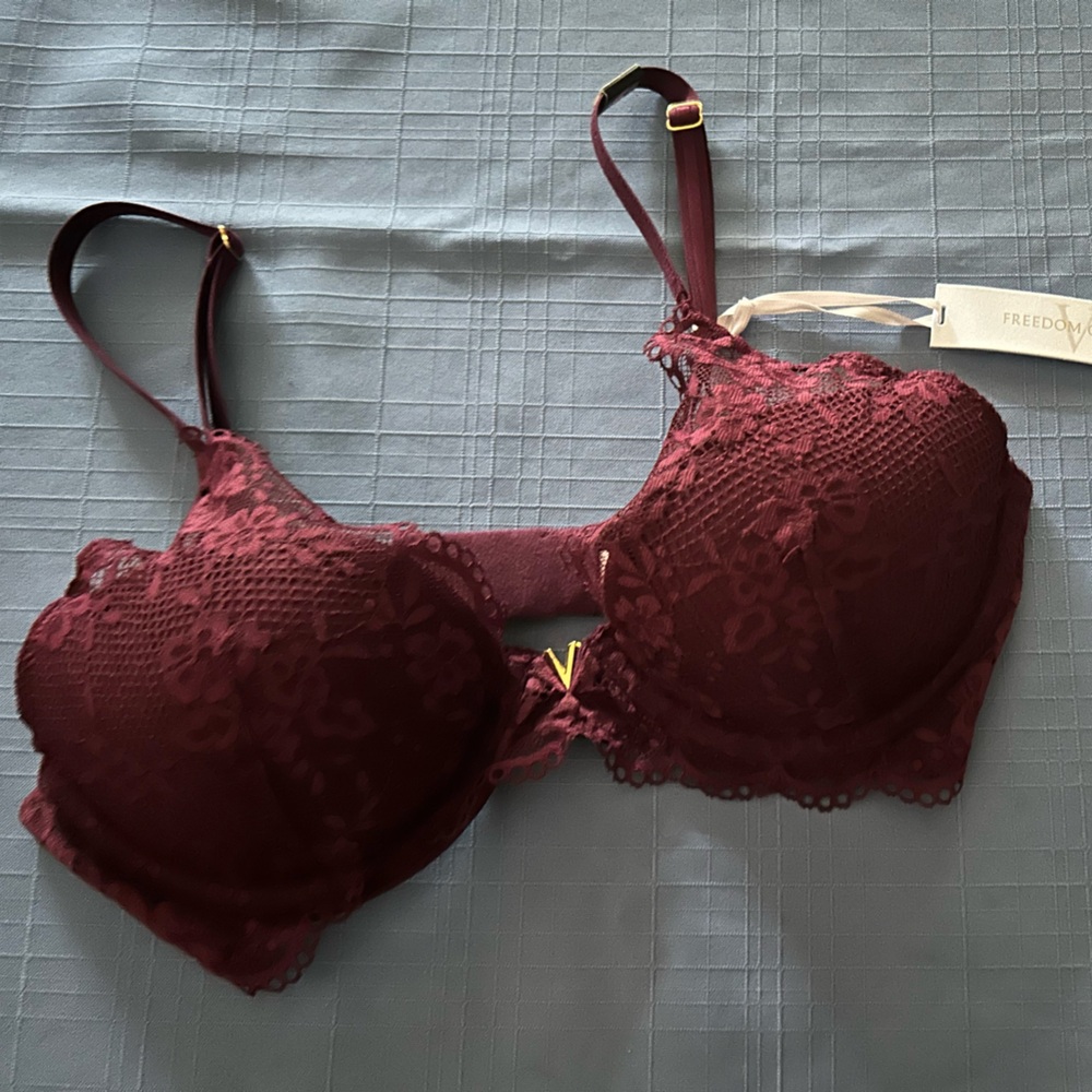 Victoria Secret Bra (Freedom Cloud)-size 32d